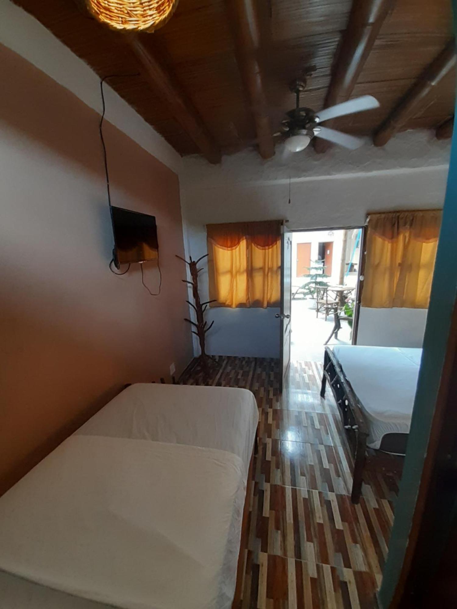 Weekendhostal Montañita Zimmer foto